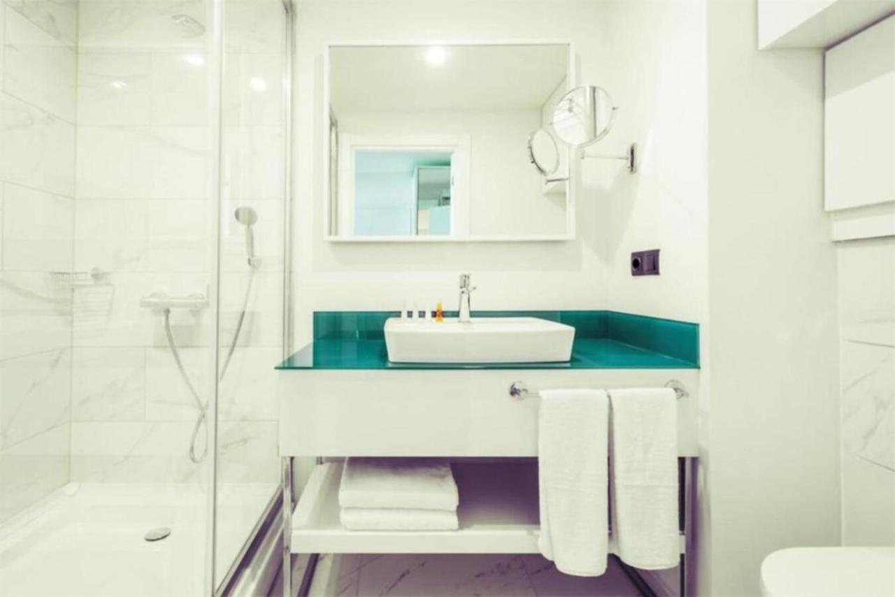 Apartments Orbi City Sea View Batumi Exterior photo